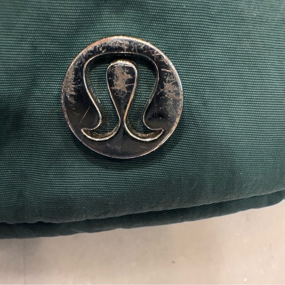 Lululemon City Essentials Multi-Pocket Belt Bag Everglade Green - Picture 14 of 14